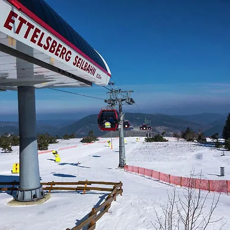 Geraeumiges Mit Balkon In *