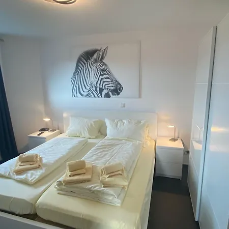 Geraeumiges Mit Balkon In